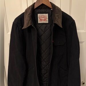 Levi's Men's Black Jacket with Brown Collar